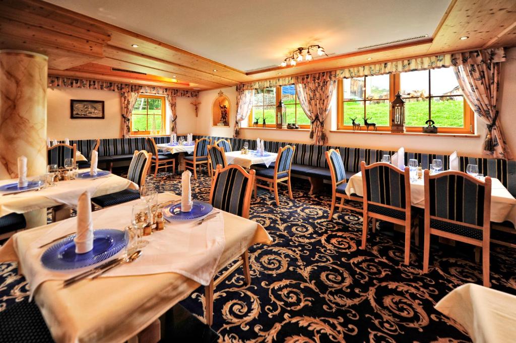 Restaurace v ubytování Hotel Galtürerhof inklusive Silvrettacard Premium