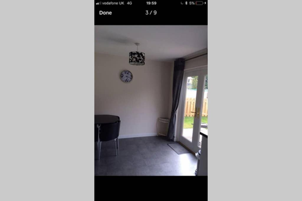 Kingseat 3 Bed Home With Fast Fibre WiFi &Parking - Casa De Tres Dormitorios