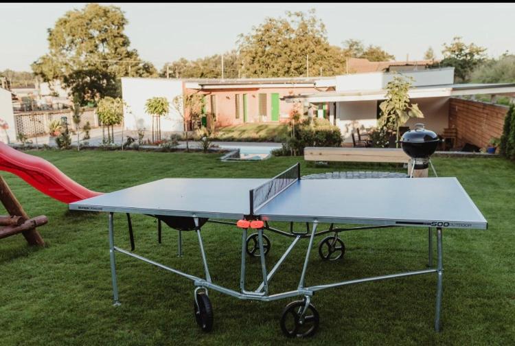Stolní tenis v ubytování Ubytování Zahrada nebo okolí