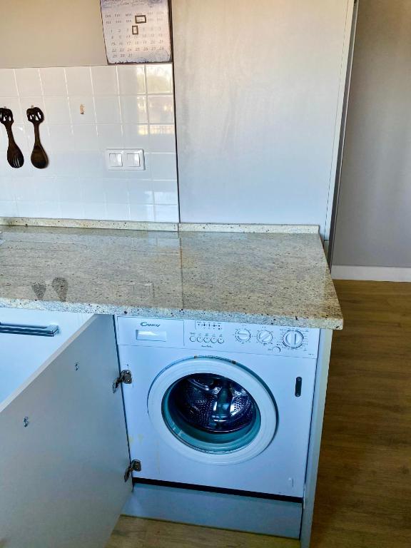 Fotografia z galérie ubytovania LAS SŁUPSKI PREMIUM LOVE APARTAMENT NR5 Wifi Netflix Smart TV50 full kitchen double bathtub up to 4 people full pleasure quality stay v destinácii Słupsk