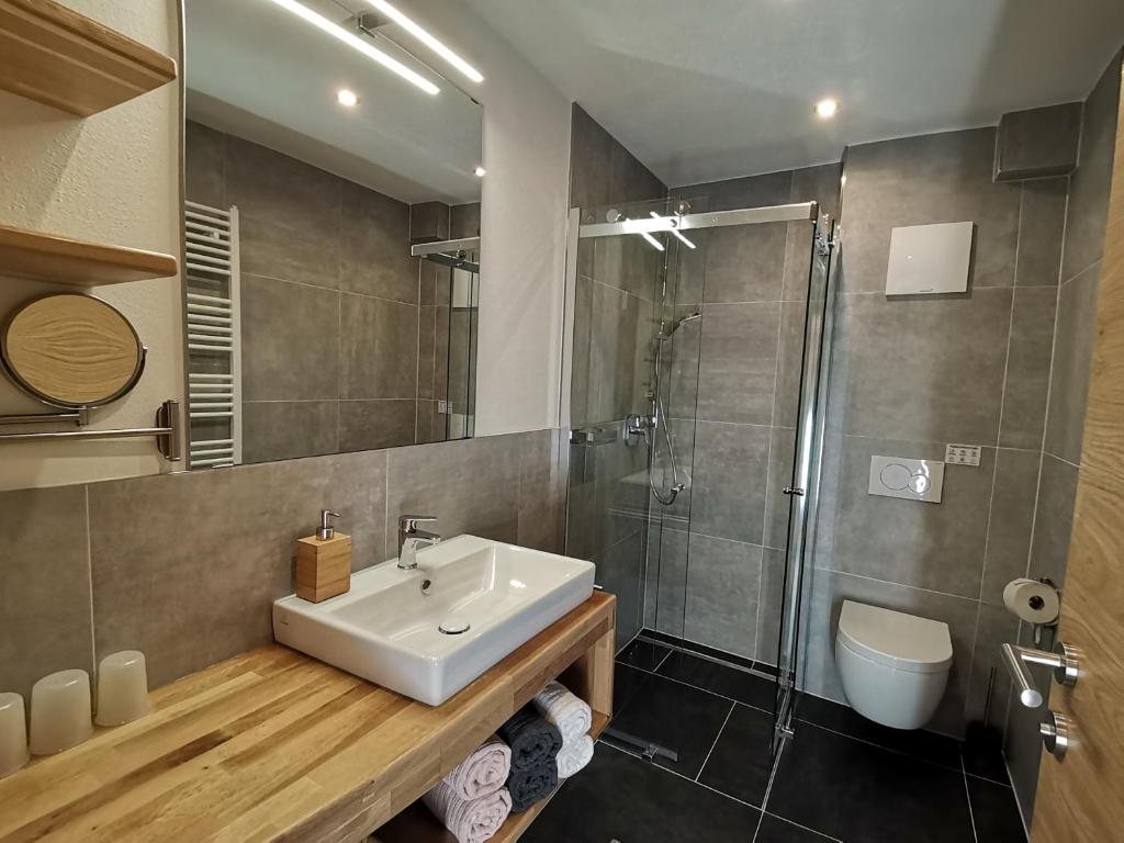Zdjęcie z galerii obiektu AlpenApartment Zillertal w mieście Hainzenberg