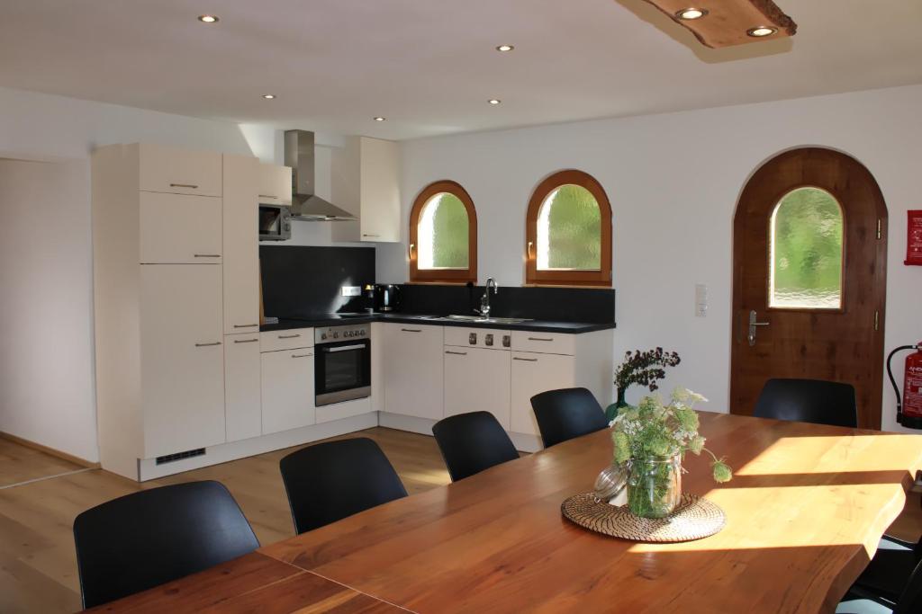 Zdjęcie z galerii obiektu AlpenApartment Zillertal w mieście Hainzenberg