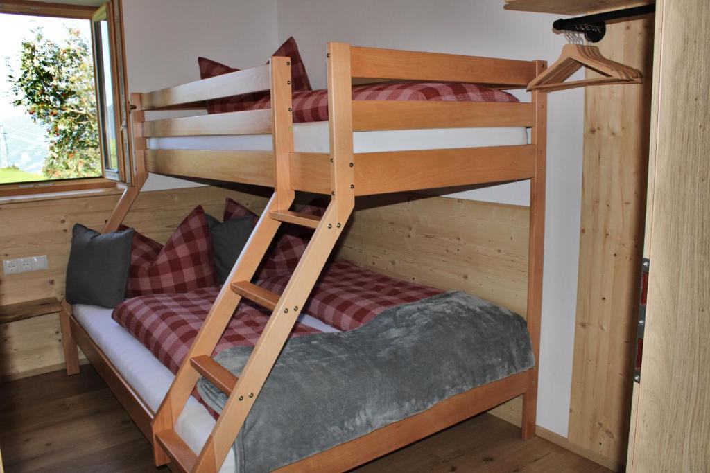 Zdjęcie z galerii obiektu AlpenApartment Zillertal w mieście Hainzenberg