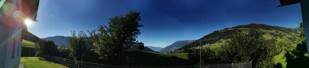 Zdjęcie z galerii obiektu AlpenApartment Zillertal w mieście Hainzenberg