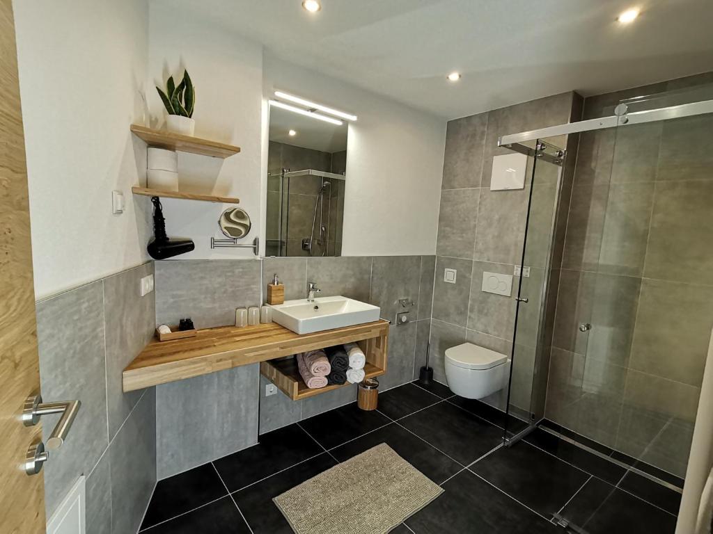Zdjęcie z galerii obiektu AlpenApartment Zillertal w mieście Hainzenberg