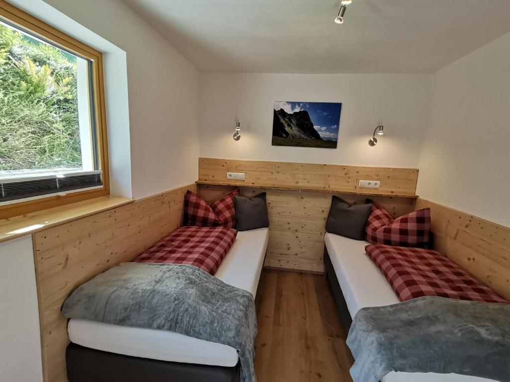 Zdjęcie z galerii obiektu AlpenApartment Zillertal w mieście Hainzenberg