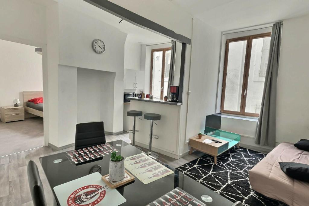 Des appartements au calme dans un immeuble historique - One-Bedroom Apartment