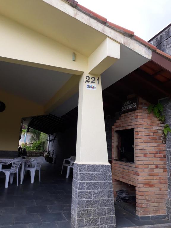  Casa verde na praia da Lagoinha