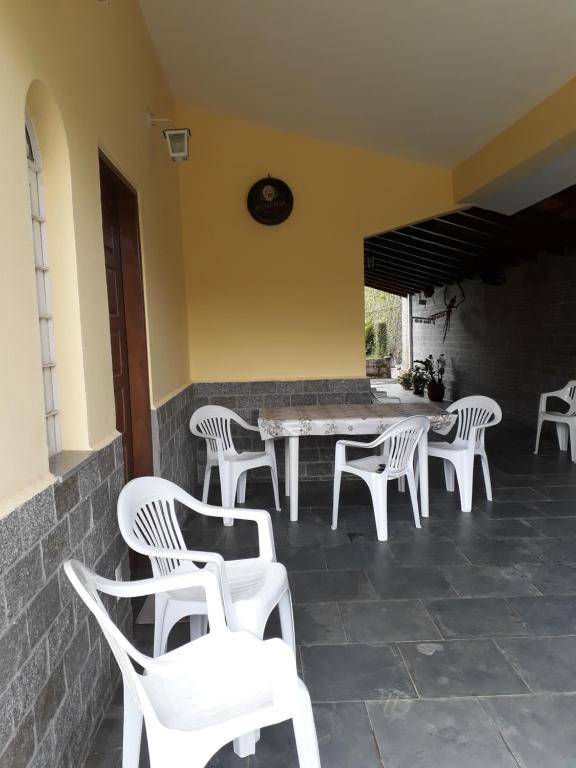  Casa verde na praia da Lagoinha