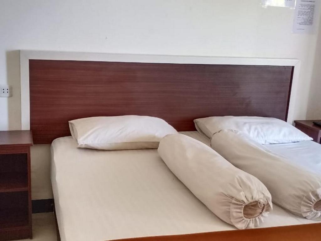 Fidelia Homestay Palu Mitra RedDoorz - Family Room