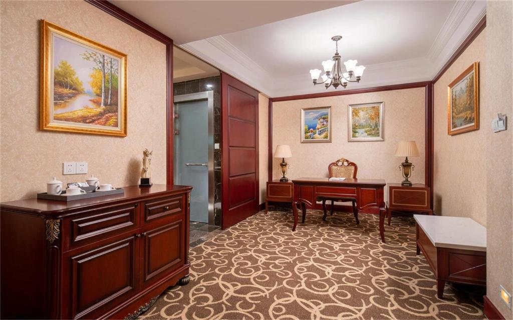 Wyndham Shanghai Hongqiao-Near NECC - Suite Ejecutiva