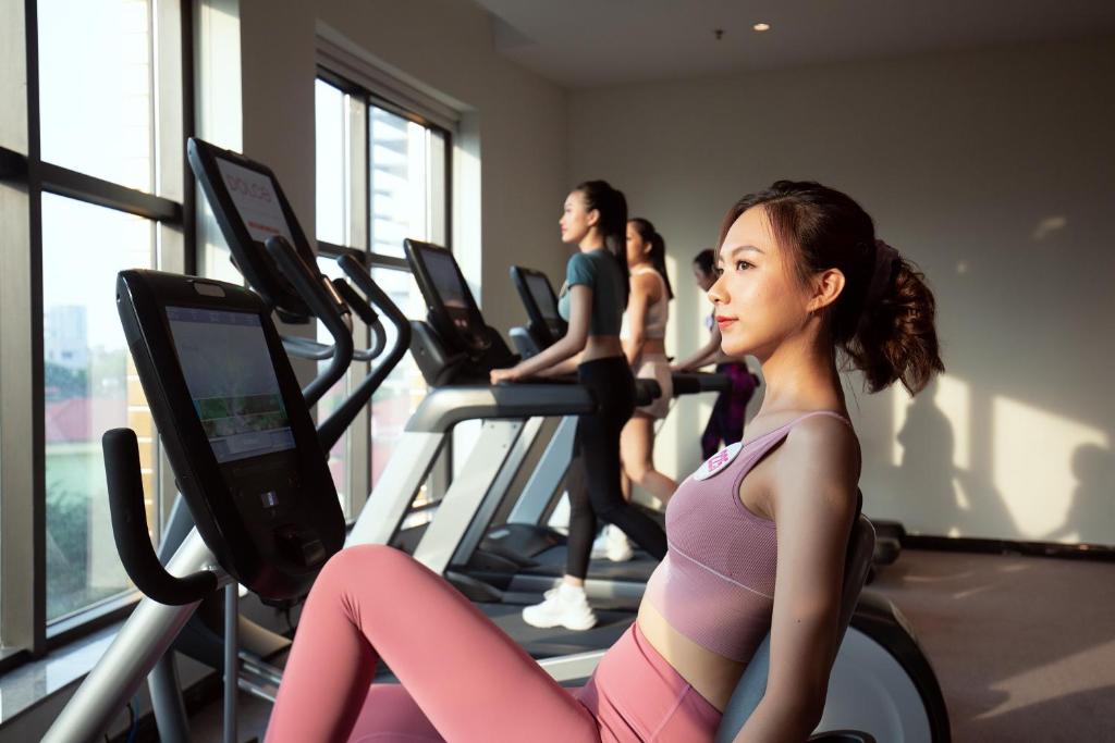 Fitness centrum a/nebo fitness zařízení v ubytování Dolce by Wyndham Hanoi Golden Lake