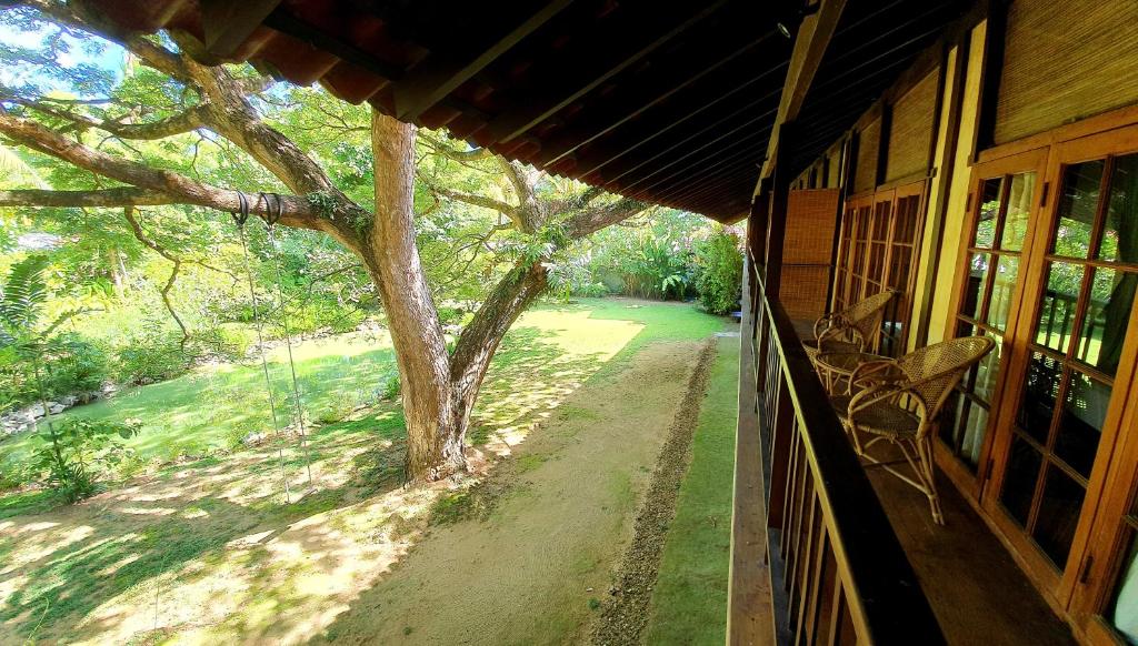 Dunes Unawatuna Hotel - 11