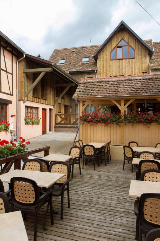 Restaurace v ubytování La Griffe à Foin au Restaurant raisin D'or