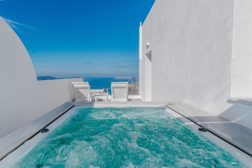 Symphony Suites Santorini - 4