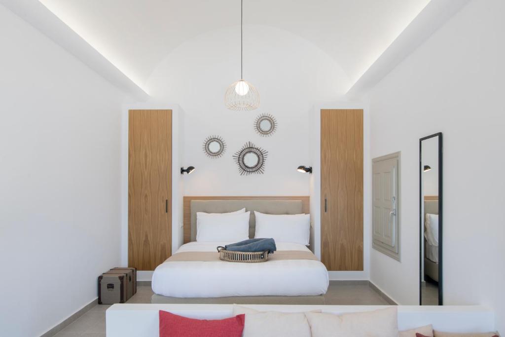 Symphony Suites Santorini - 3