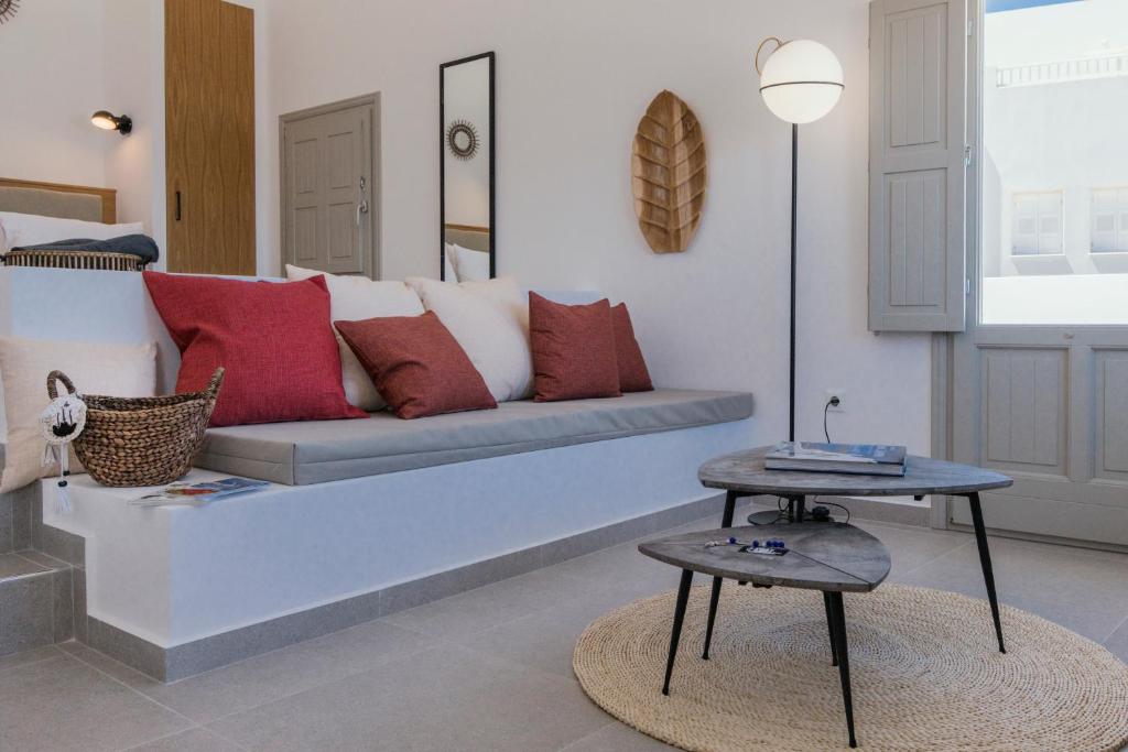 Symphony Suites Santorini - 2