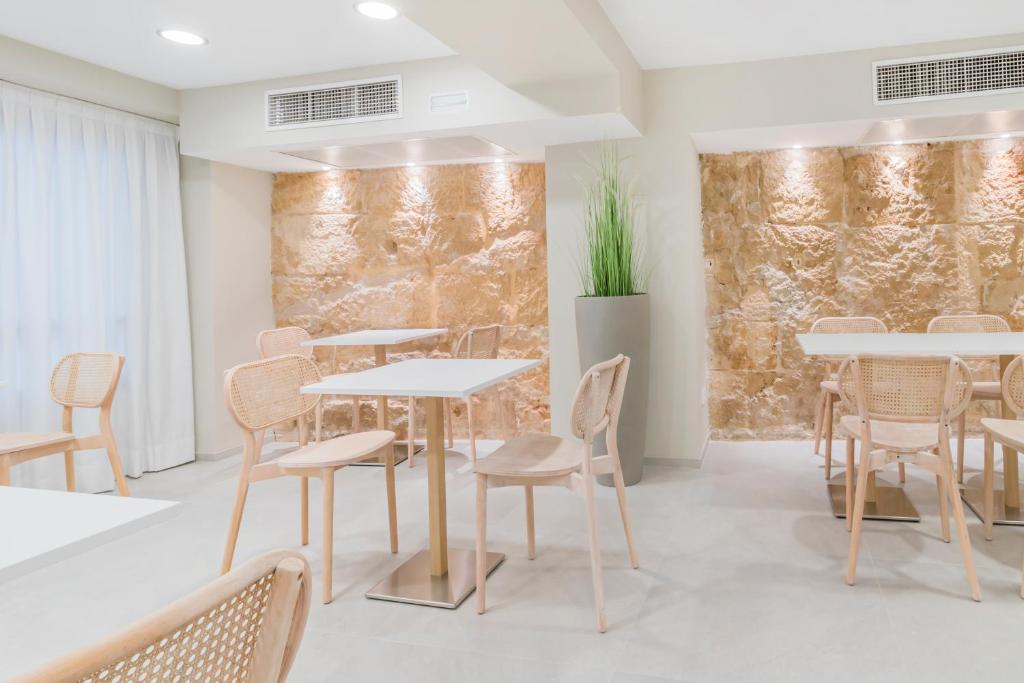 Hotel Almudaina - Resim 43