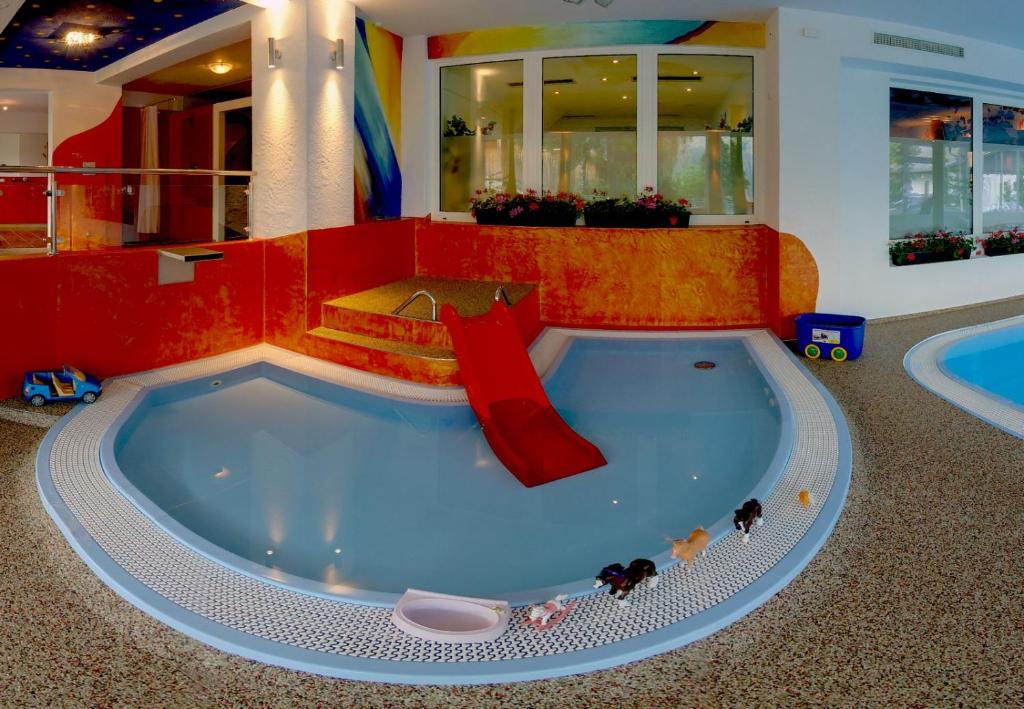 Bazén v ubytování Hotel-Gasthof Andreas nebo v jeho okolí