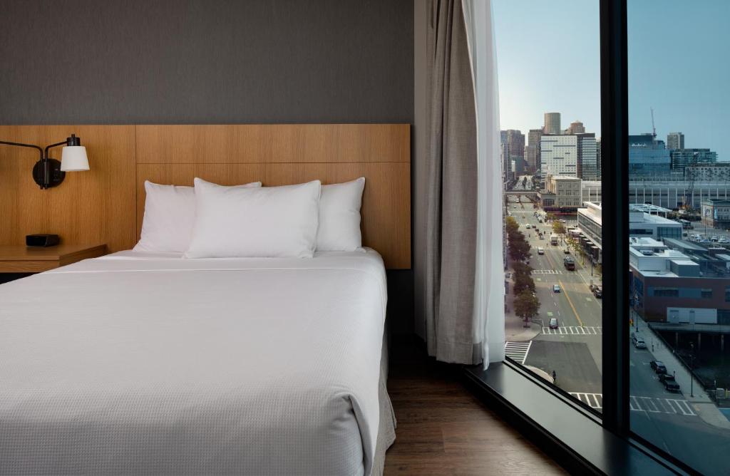 Hyatt Place Boston/Seaport District photo