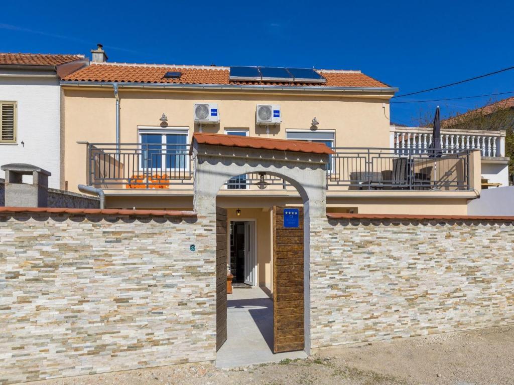 Budova, kde se vila nachází