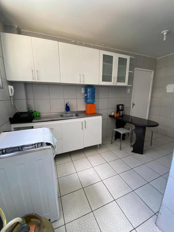  APARTAMENTO NA AVENIDA BEIRA MAR