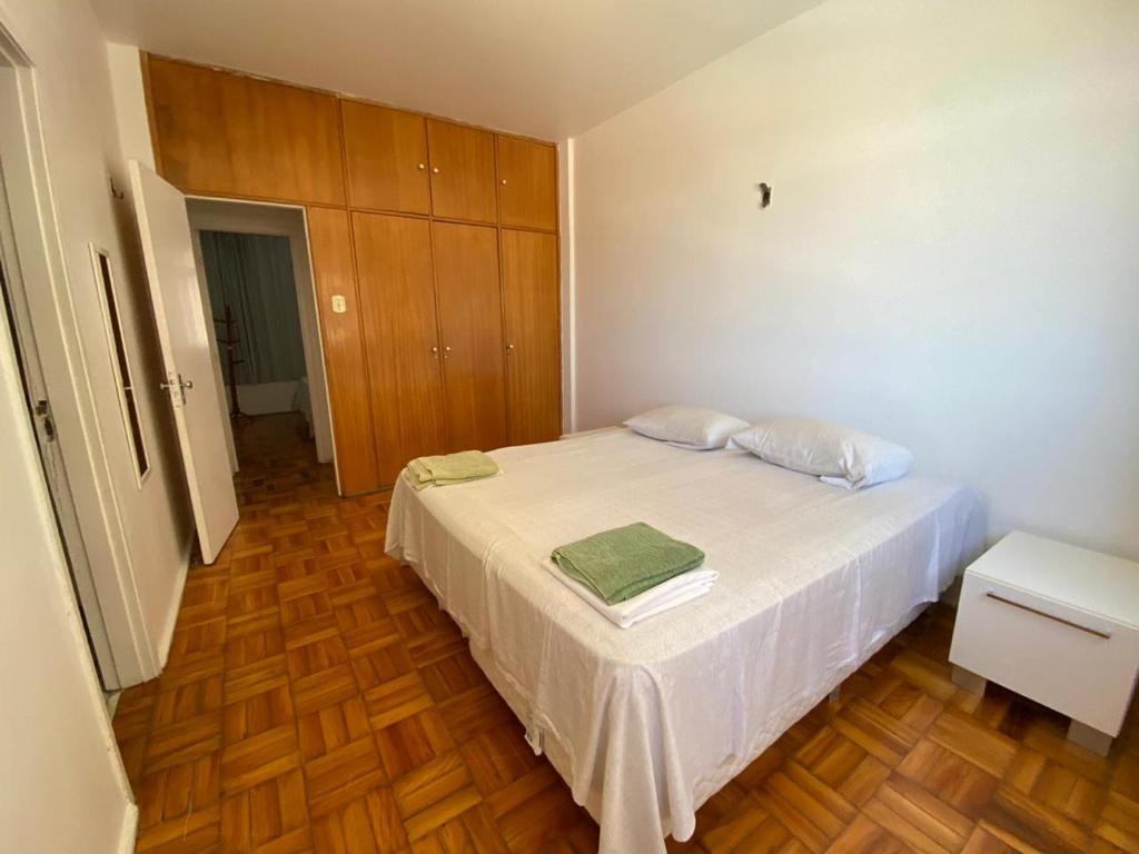  APARTAMENTO NA AVENIDA BEIRA MAR