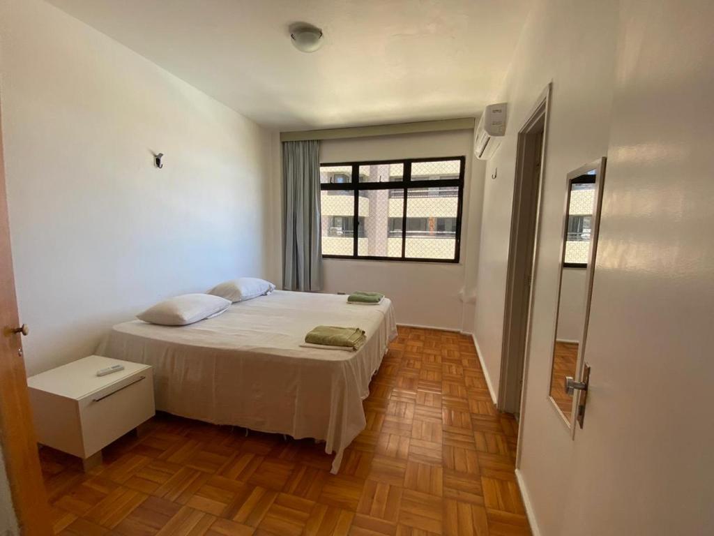  APARTAMENTO NA AVENIDA BEIRA MAR