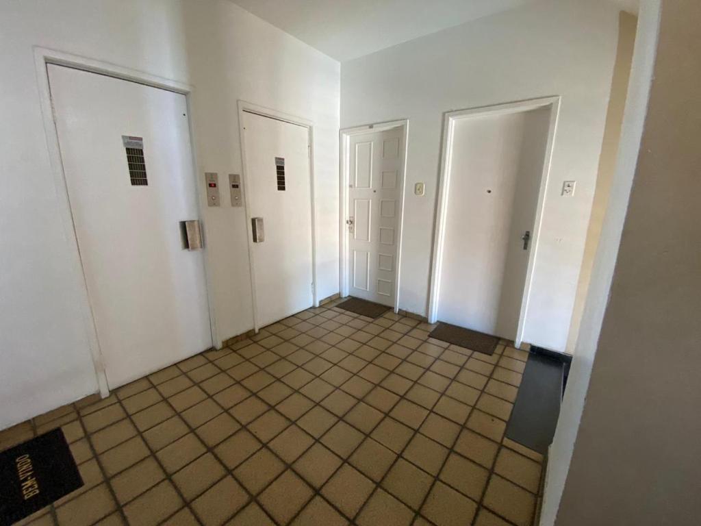  APARTAMENTO NA AVENIDA BEIRA MAR