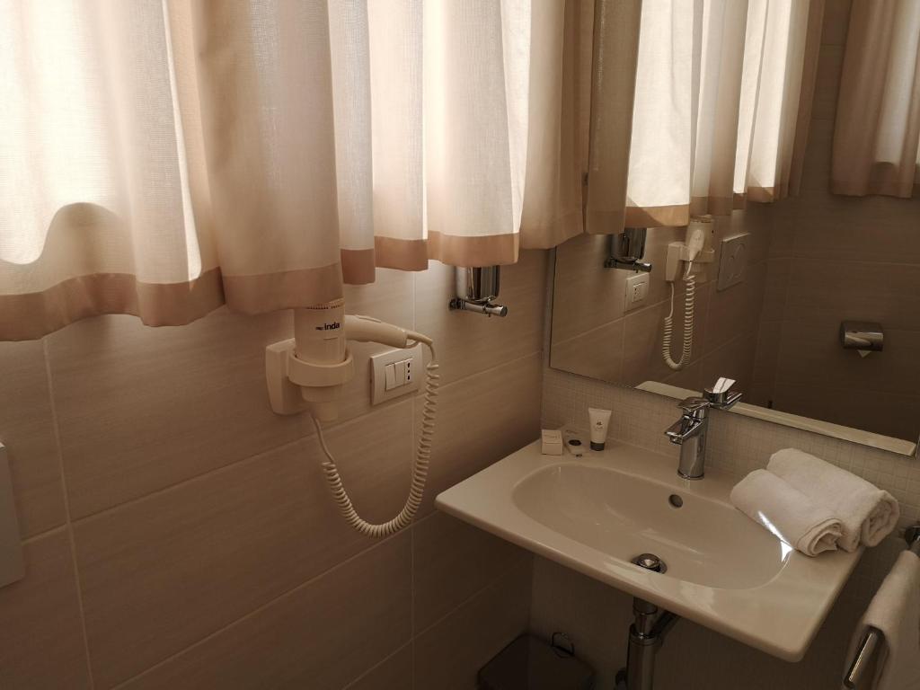 Kúpeľňa v ubytovaní Hotel & Wellness Stella Delle Langhe