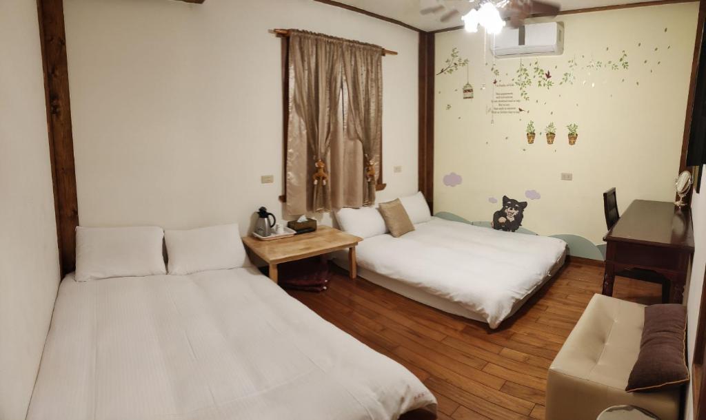 Postel nebo postele na pokoji v ubytování Share B&B