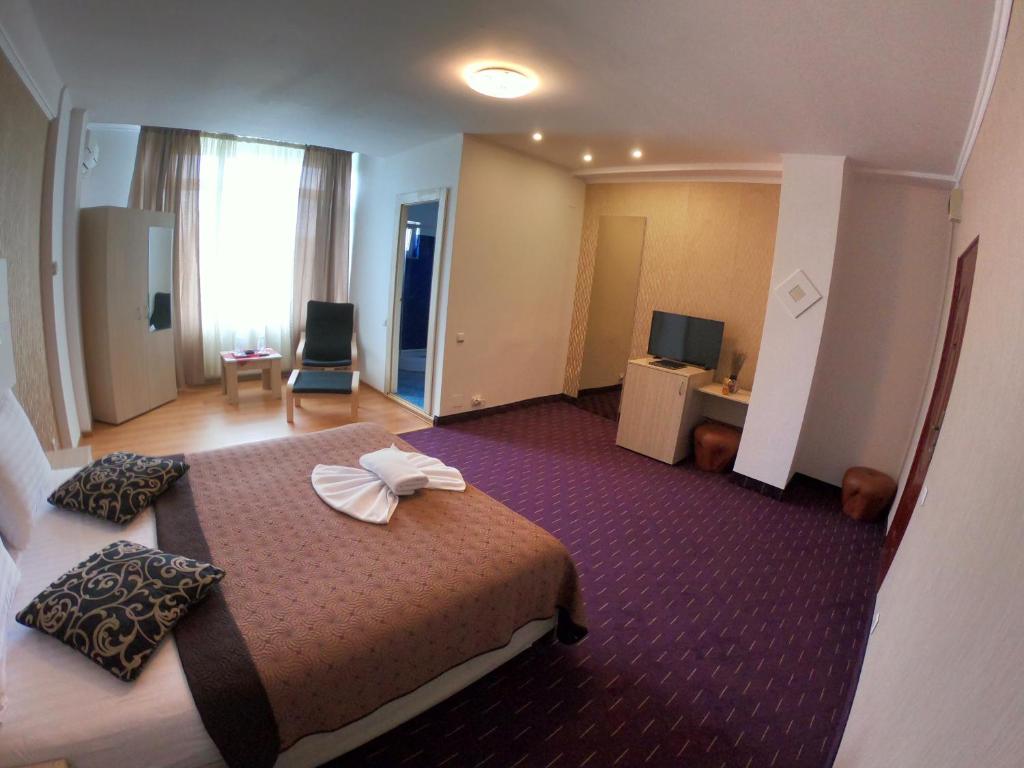 Hotel Mon Caprice - Resim 11