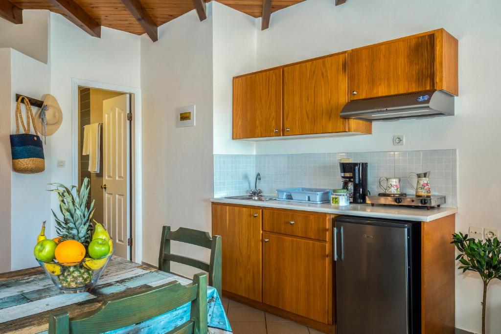 Theos Village Apartments - 10