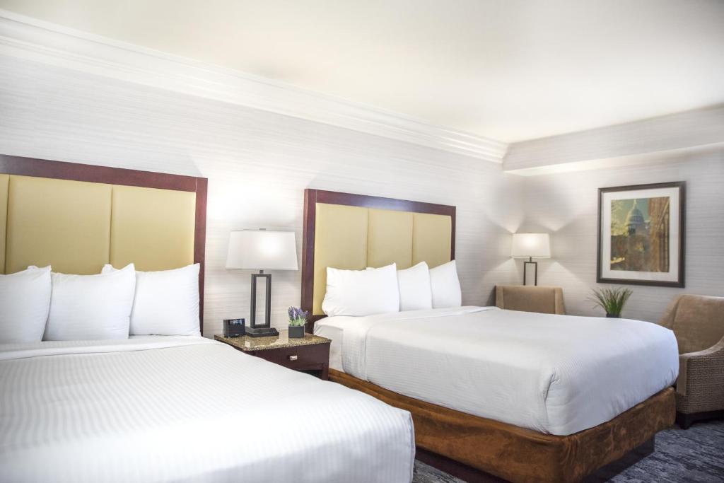 The Madison Concourse Hotel - 