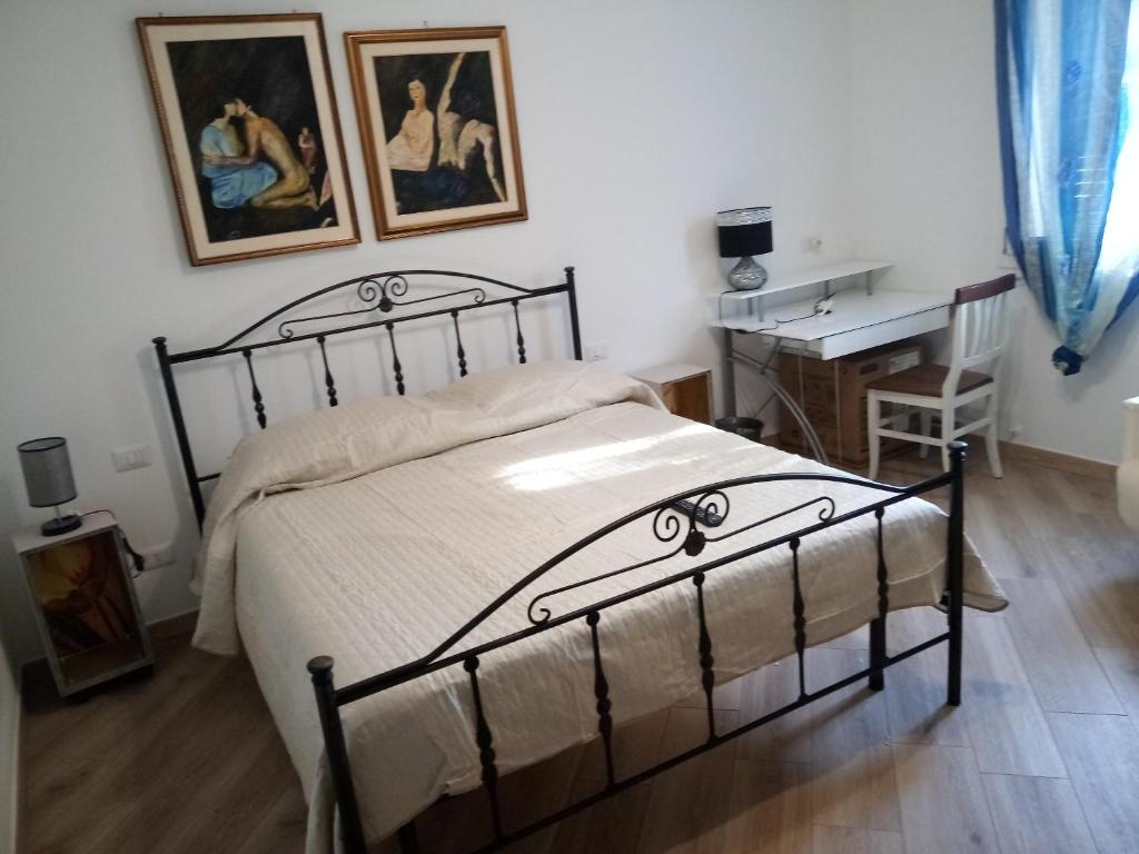 A bed or beds in a room at ASFODELIA-STELLA