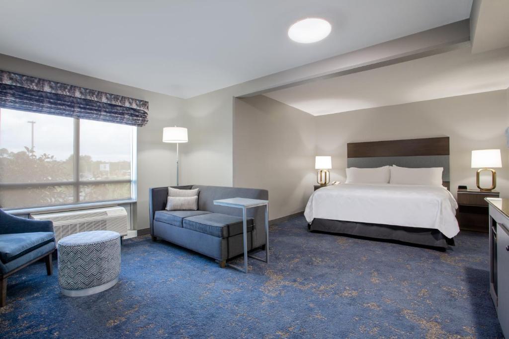 Holiday Inn Valdosta Conference Center, an IHG Hotel - Suite King Con Bañera Accesible Para La Audición - No Fumadores