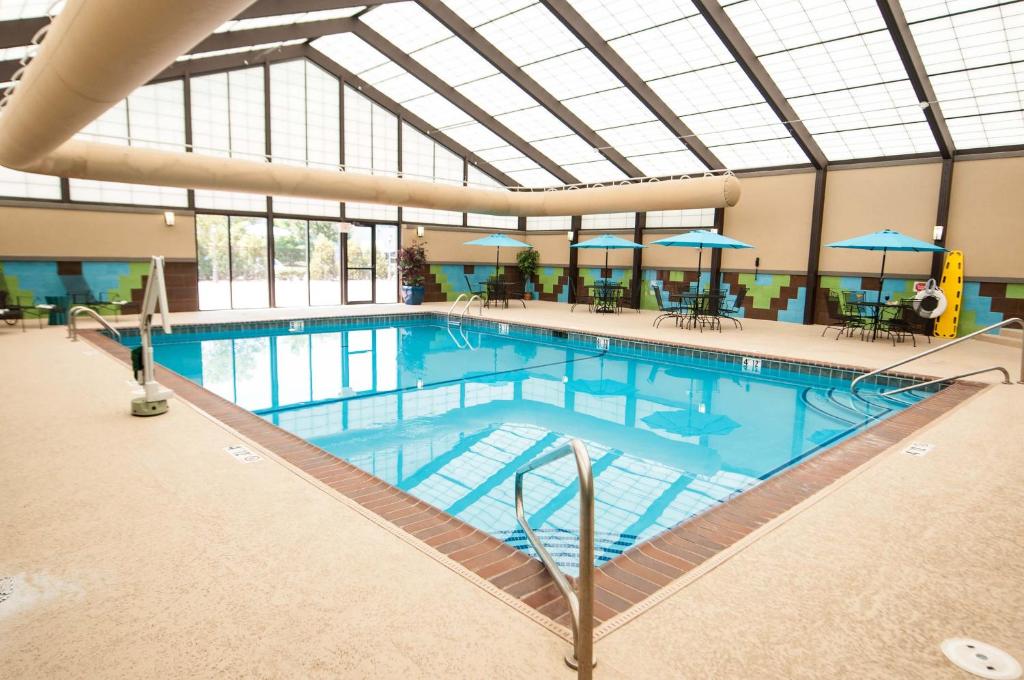 Holiday Inn St. Louis Airport West Earth City by IHG photo