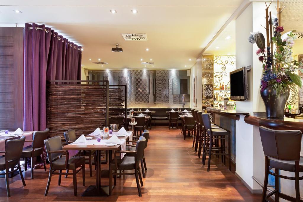 Holiday Inn Nürnberg City Centre by IHG - Resim 42