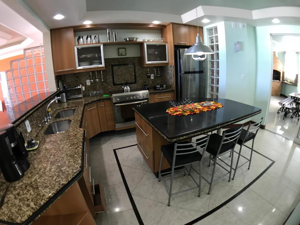  Apartamento Luxuoso Frente a Praia do Forte Cabo Frio Rio de Janeiro