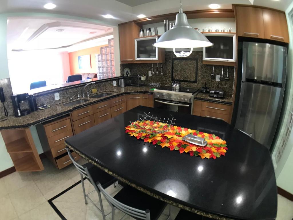  Apartamento Luxuoso Frente a Praia do Forte Cabo Frio Rio de Janeiro