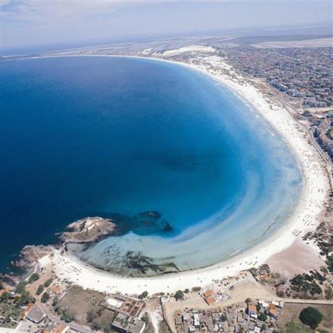  Apartamento Luxuoso Frente a Praia do Forte Cabo Frio Rio de Janeiro