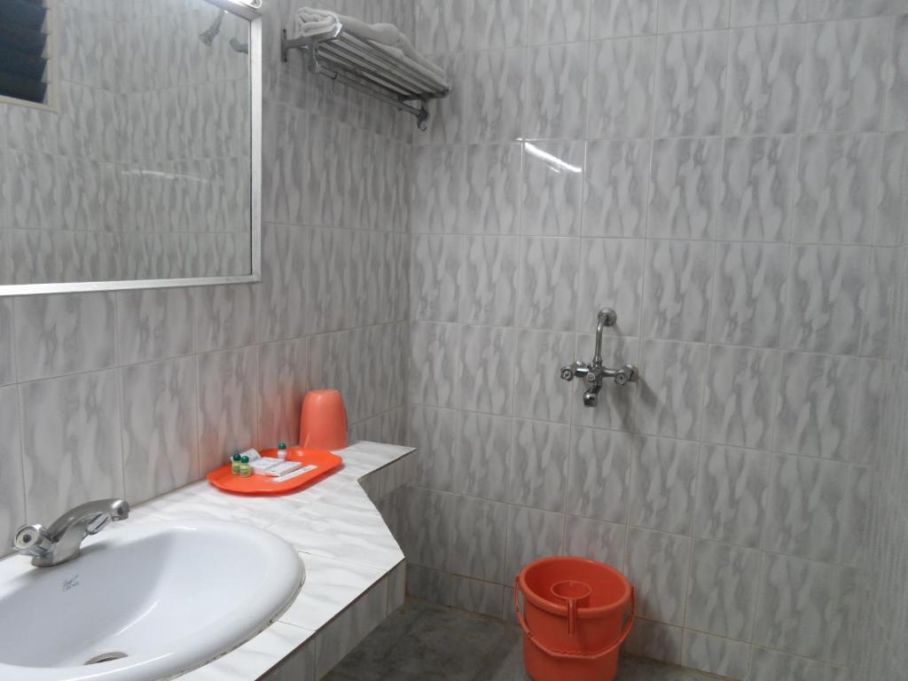 Koupelna v ubytování Hotel PLR Grand