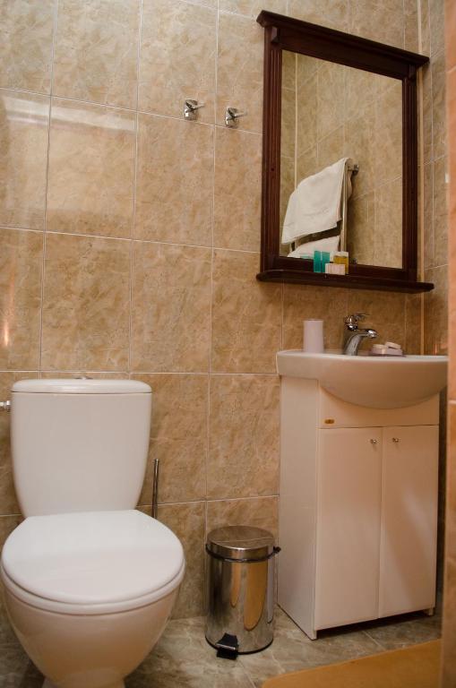 Koupelna v ubytování Naftusya Hotel