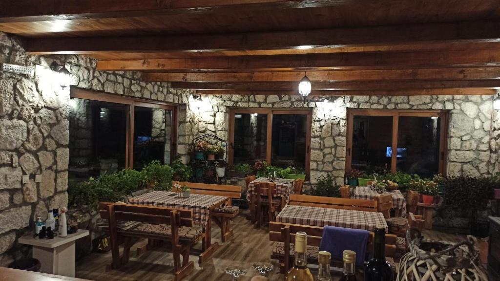 Restaurace v ubytování Village house - Novak Rijecani
