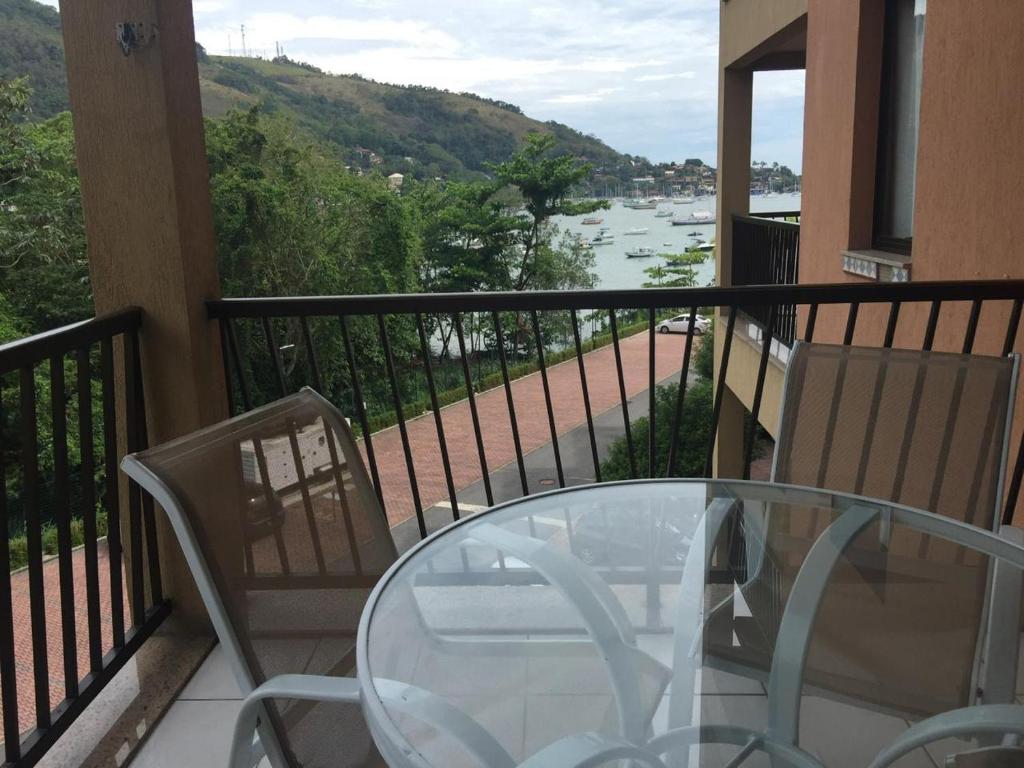  Angra dos Reis - Apartamentos com Vista para o mar OU para piscina Condomínio Porto Bali