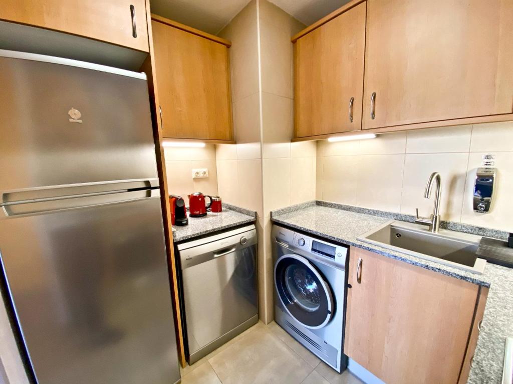 Kuchyň nebo kuchyňský kout v ubytování Urban Manresa-City center apartment with balcony