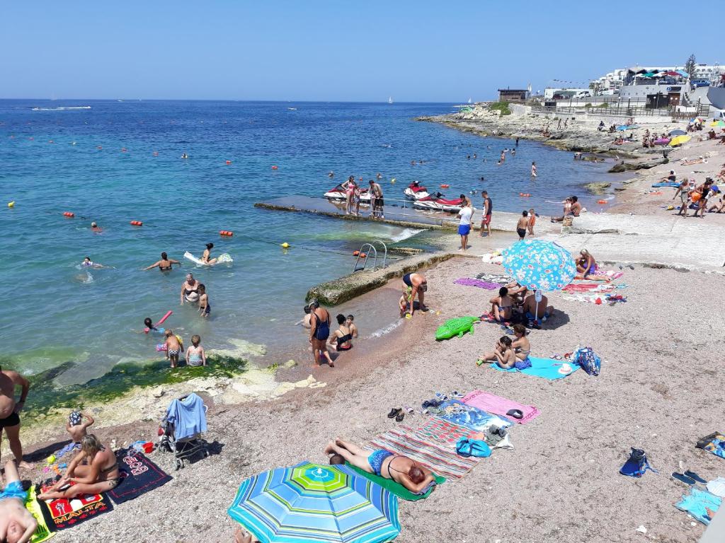 Seabreeze Holiday Guestrooms - 12