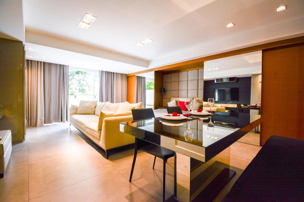 Home Boutique Apartments by BnbHost