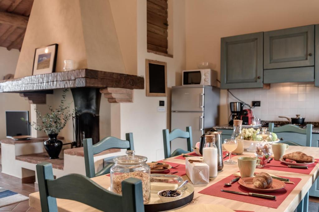 Kuchyňa alebo kuchynka v ubytovaní Agriturismo Rigone in Chianti