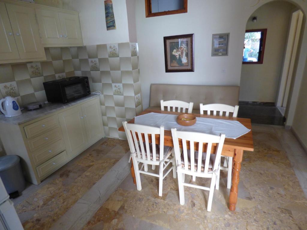 Kuchyň nebo kuchyňský kout v ubytování Ipsos Marias Apartments